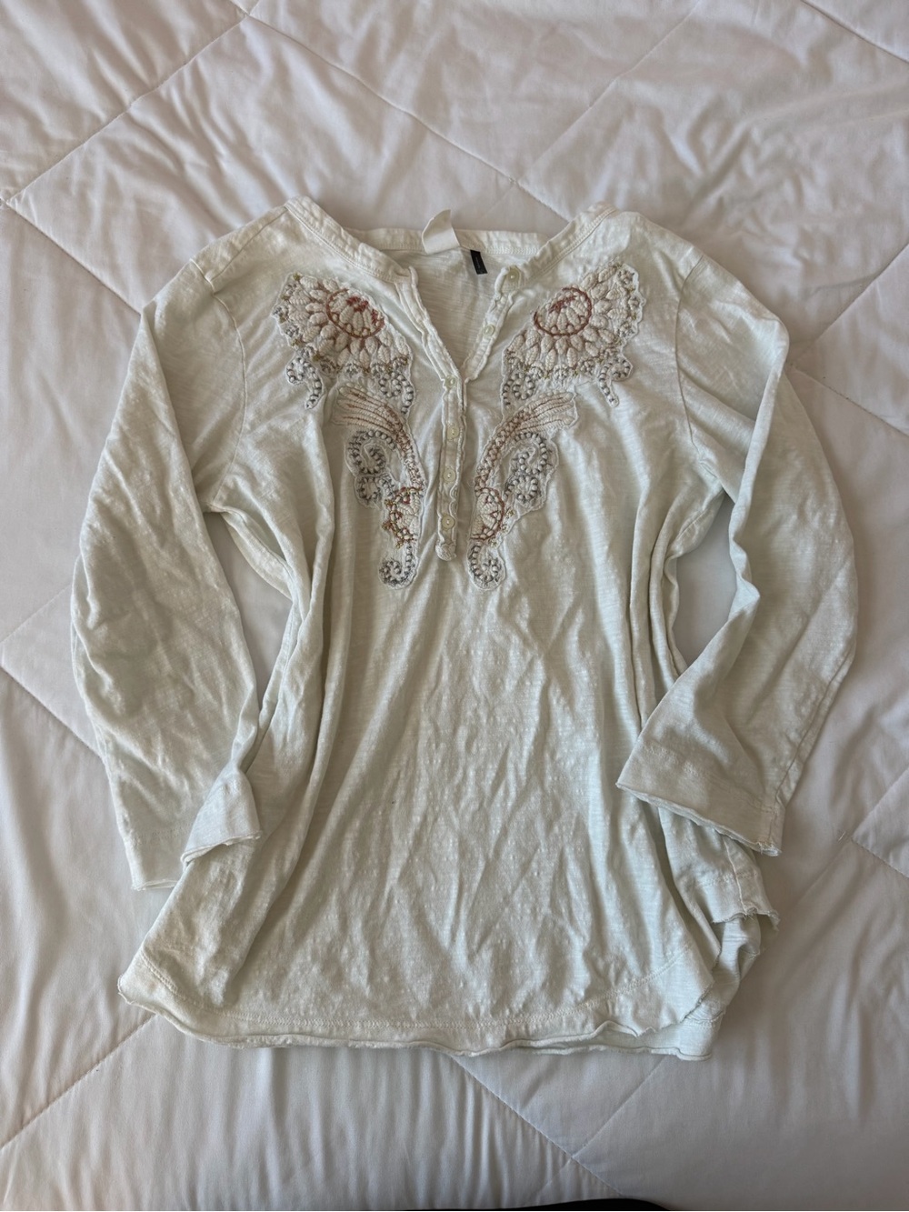 Anthropologie Akemi + Kin Cream Embroidered Long-Sleeve Tunic